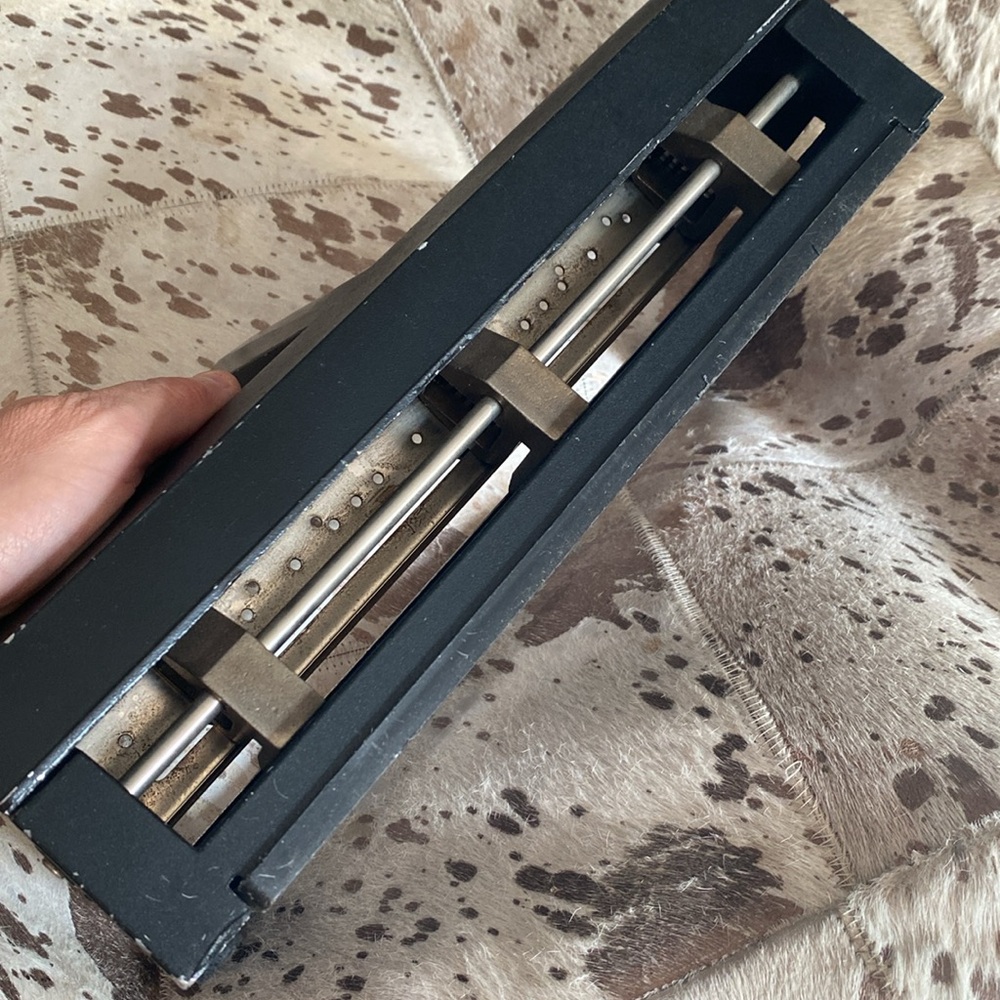 Acco mutual 450 hole punch - Picture 4 of 10